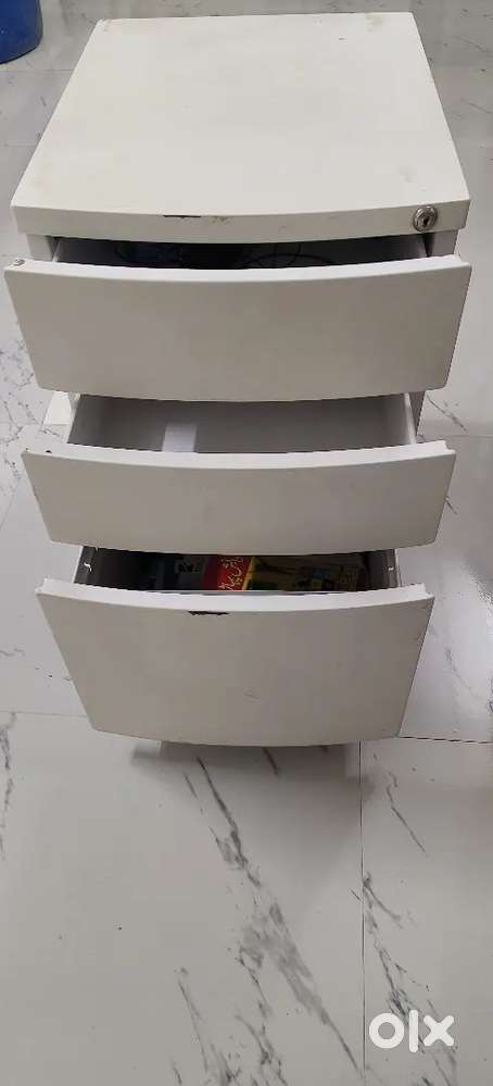 Furniture table