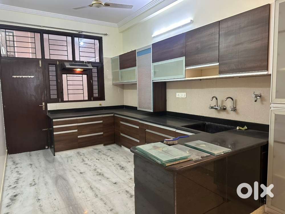 Bungalow semi furnished prime location