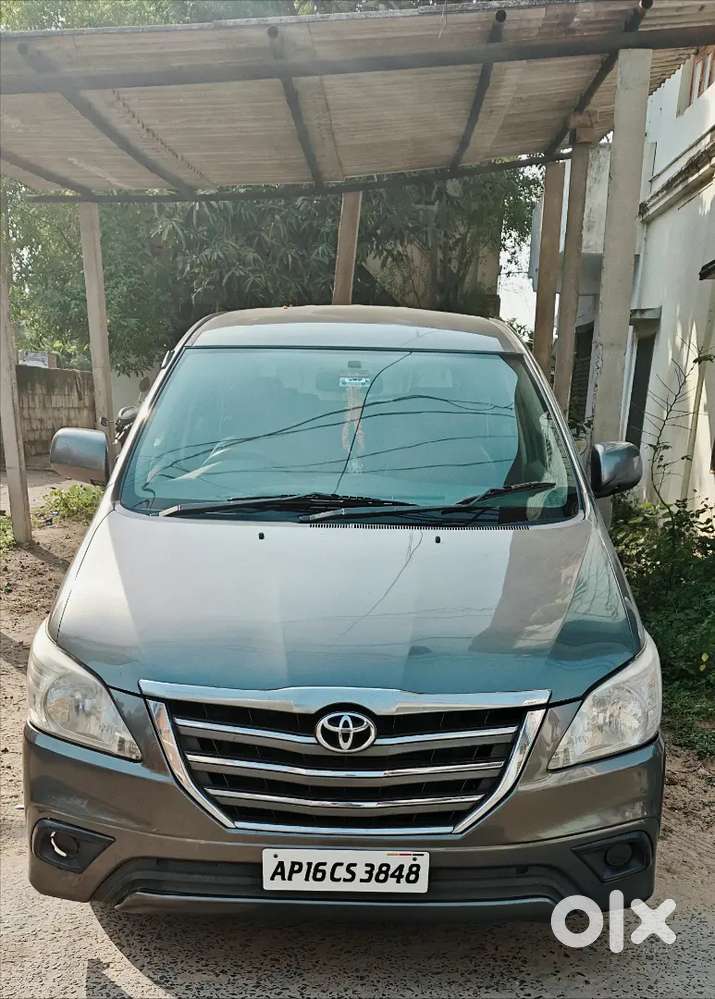 Toyota Innova 2014 Diesel Well Maintained