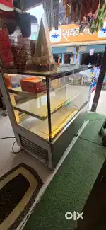 Counter for cakes and sweets