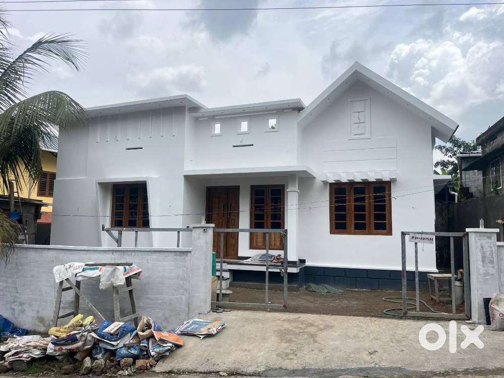 Villa 800Sqft/3.150 cent/3 bhk/40 lakh/Mannuthy Thrissur