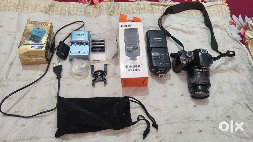 Nikon D40 camera with 1855 Lance with flash simplex 621 RX trigger