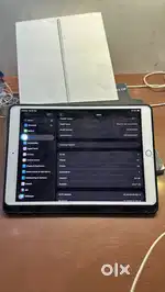 ipad air 3 with box and cable not even a single scratch