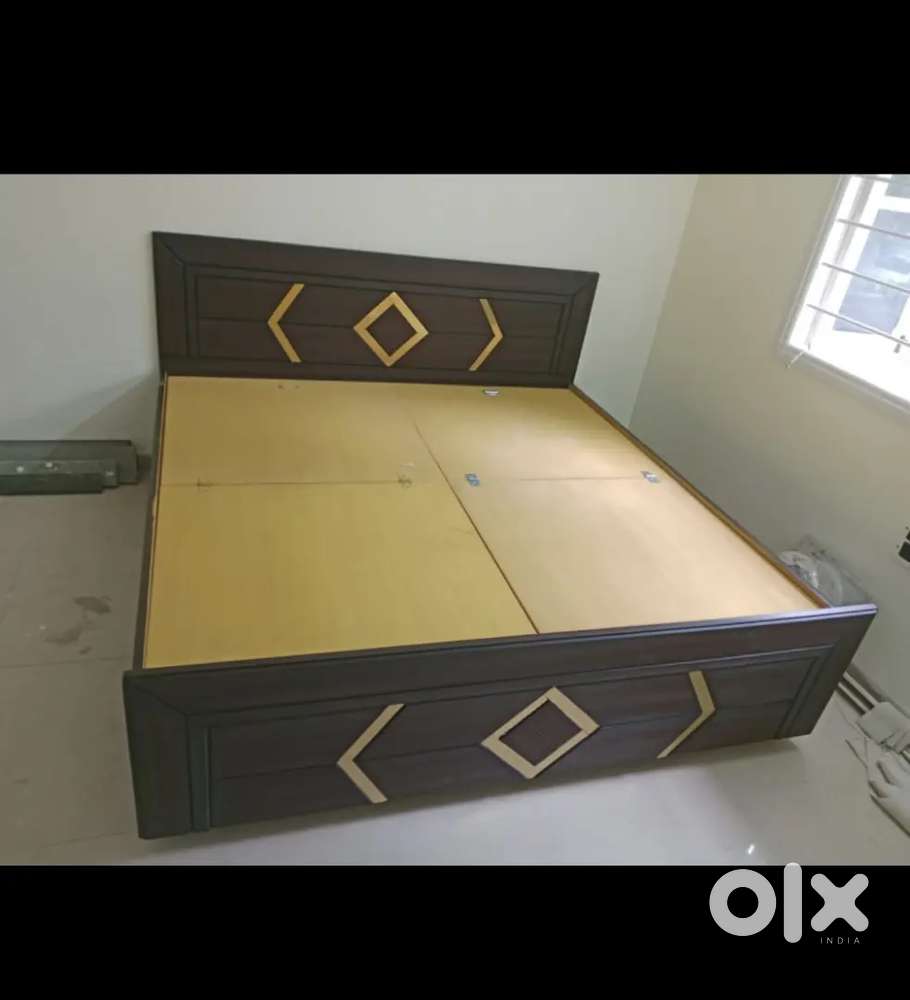 solid woode  double bed