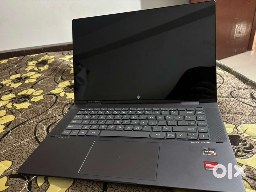 Laptop hp envy and ryzen5 mint condition