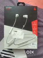 Boat Trinity headphone