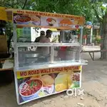 छोले भटूरे के ठेले पर काम करने वाले लड़के की जरूरत है।