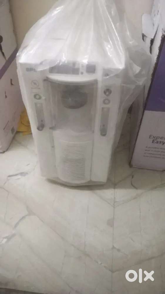 Oxygen concentrators- 4 quantity each 65k