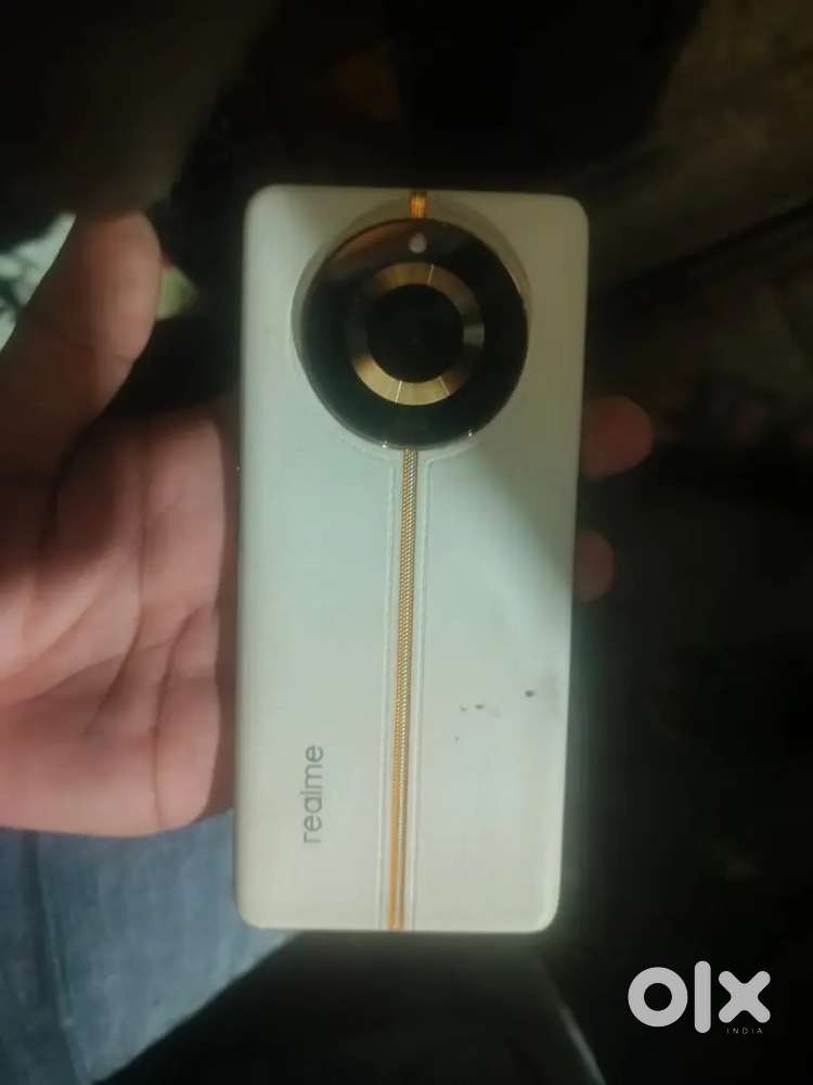 11 pro + 5g 12 gb ram 256 internal