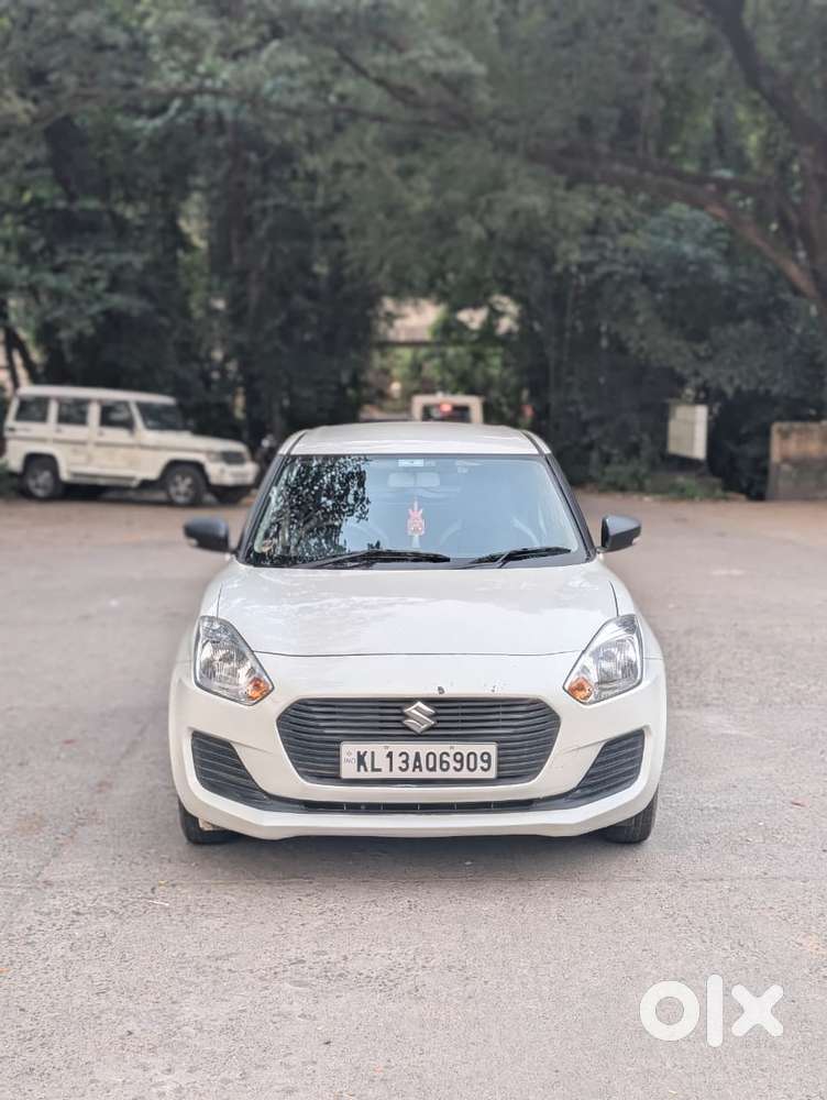 Maruti Suzuki Swift LXI Option, 2019, Petrol