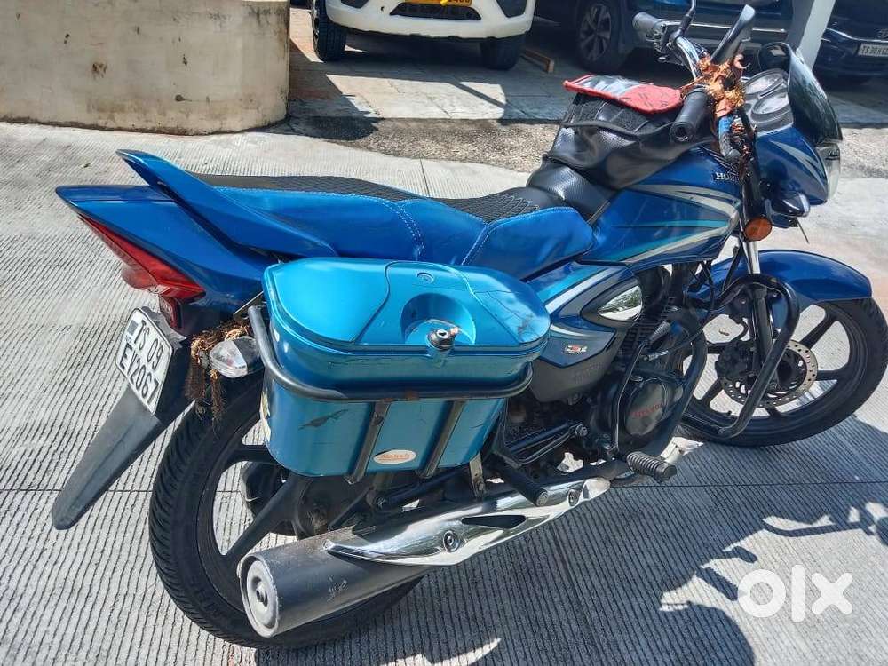 Honda CB Shine in excellent condition with 100% Original Showroom AMC