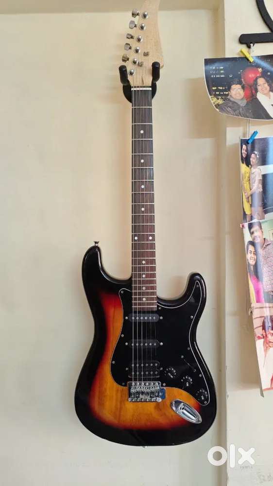 Stratocaster style electric guitar