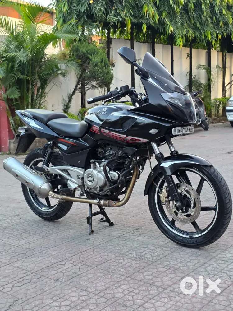 BAJAJ PULSAR 220 FIRST ONWER BIKE