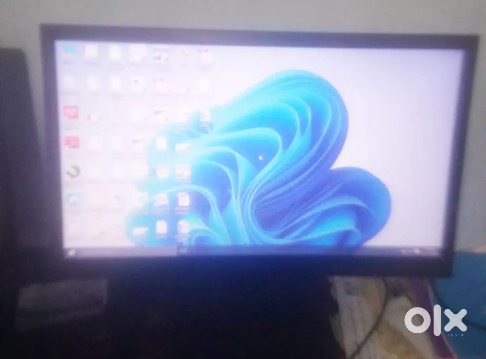 Computer 19 monitor
