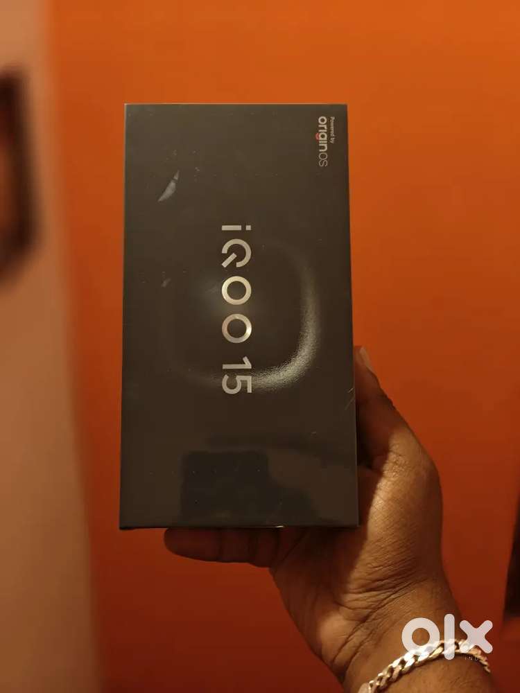 IQOO 15 12/256 GB AND 16/512 GB AVAILABLE