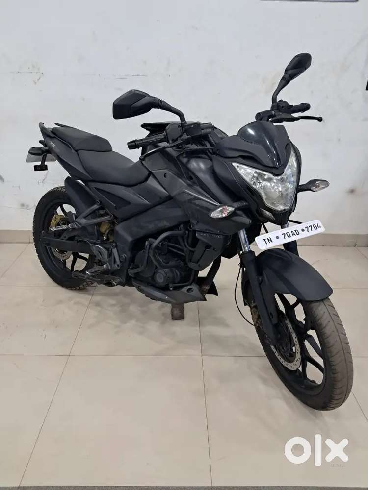 BAJAJ NS160/ GREY COLOUR