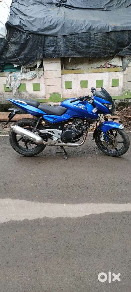 BAJAJ PULSAR 200