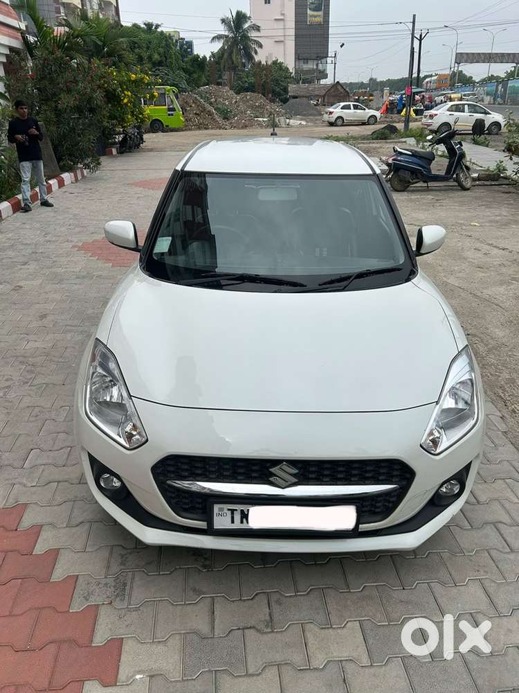 Maruti Suzuki Swift ZXI AGS 2023 Petrol Topend Well Maintained