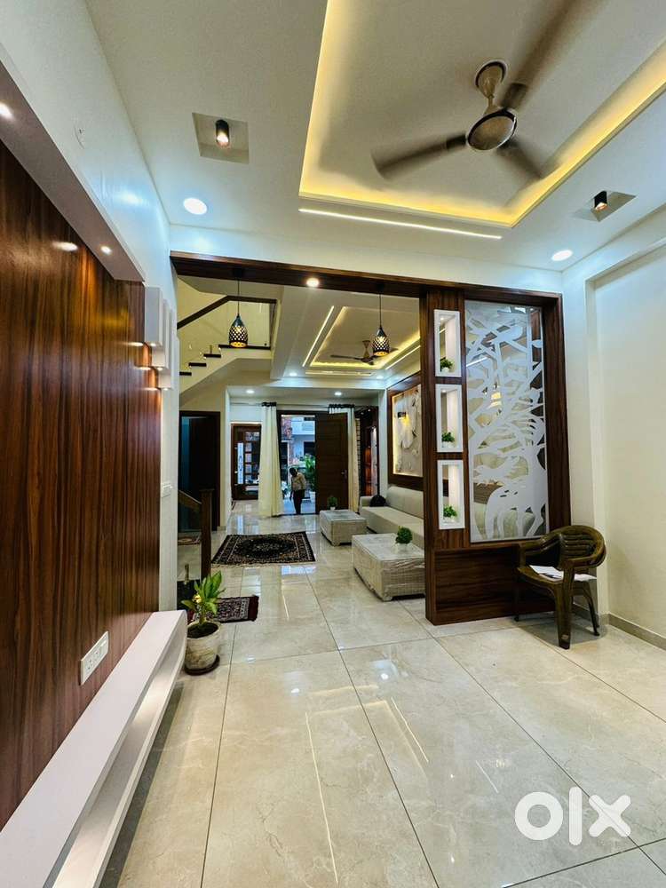 For Sale 4Bhk 160 Gaj price 2,40 Cr Furnished Jagdmba nagar vaishali