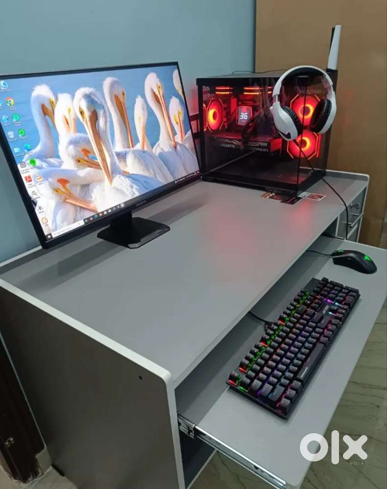 High - performance gaming pc  plug and play.