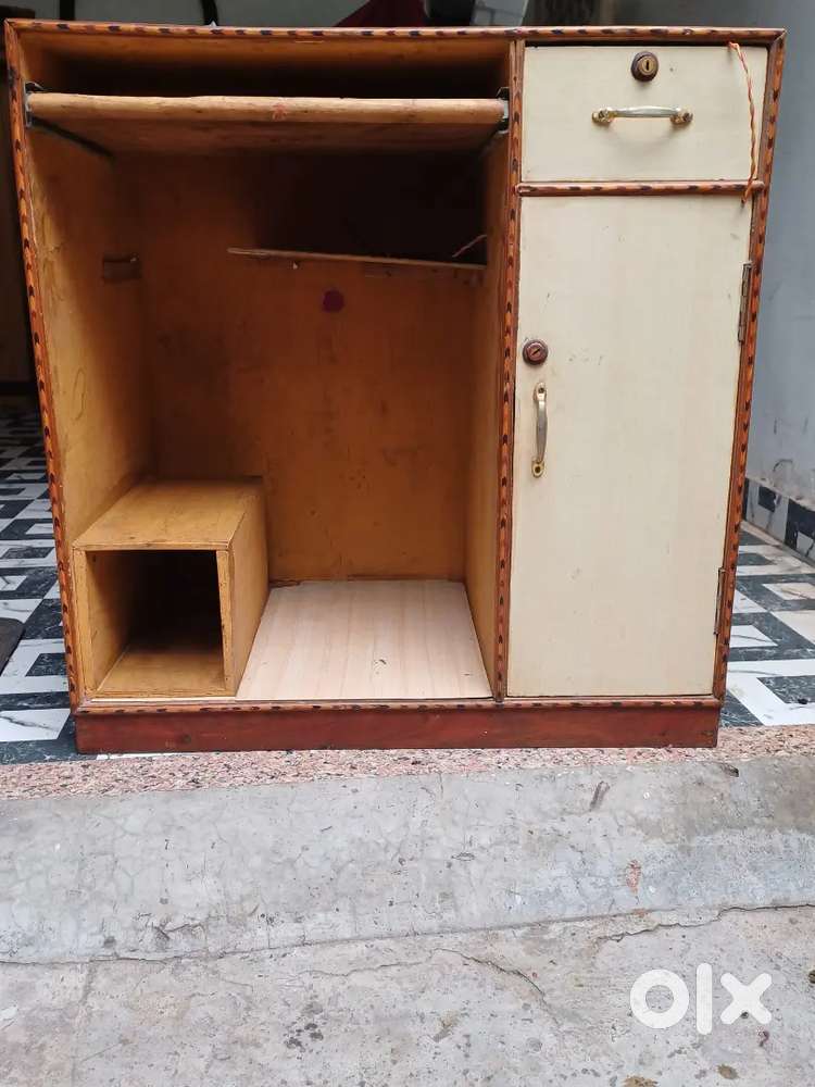 Urgent Wooden computer cum study Table for sel