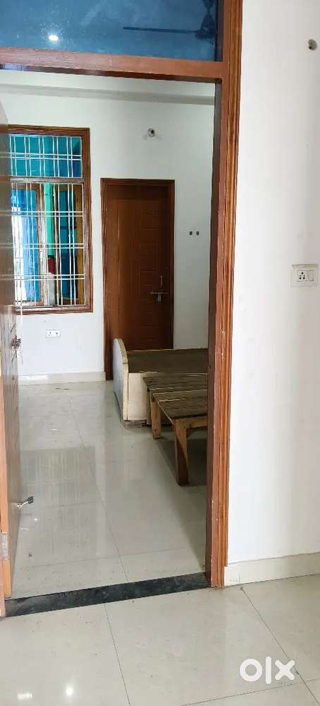 1 Bhk available for rent near janeshwar mishra park gomtinagar ext. 1