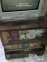 Tv plus show case