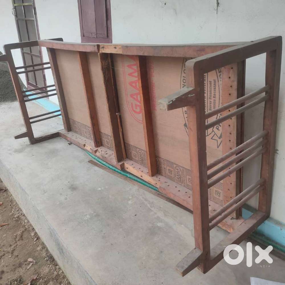 Three Beds and a dining table