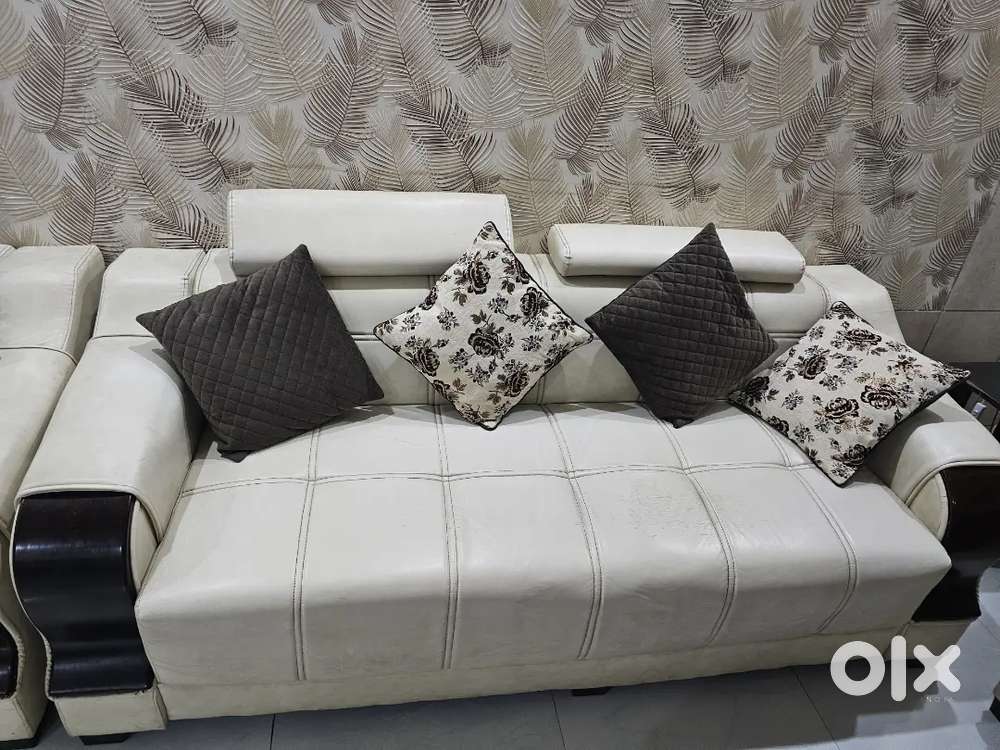 Ivory 7 seater sofa