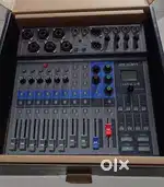 Zoom LiveTrak L-8 Audio Mixer – Almost New  10 Months Warranty