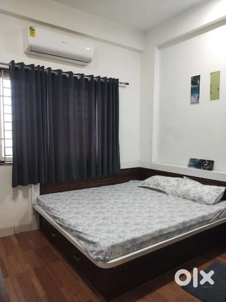 Fully Furnished 1Bhk Zero Brokrege Near Bombay Hospital Square