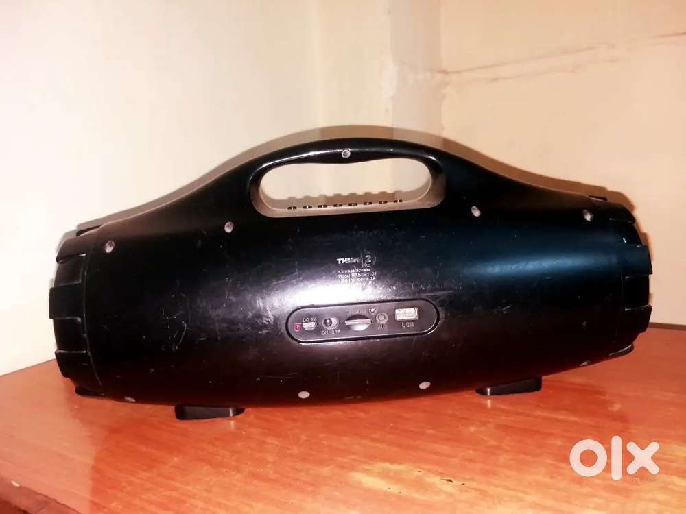 Reconnect bluetooth speaker.