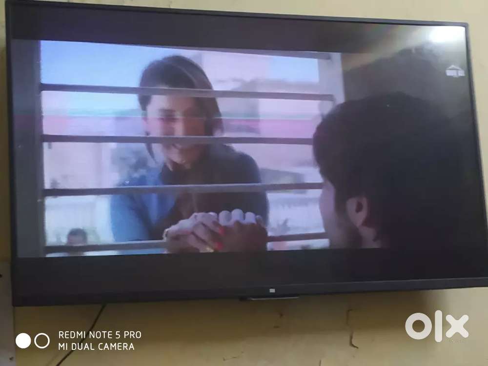 Mi tv 50 inches urgently selling shifting another state