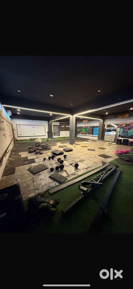 2000 sq ft hall fr office / godown / cafe