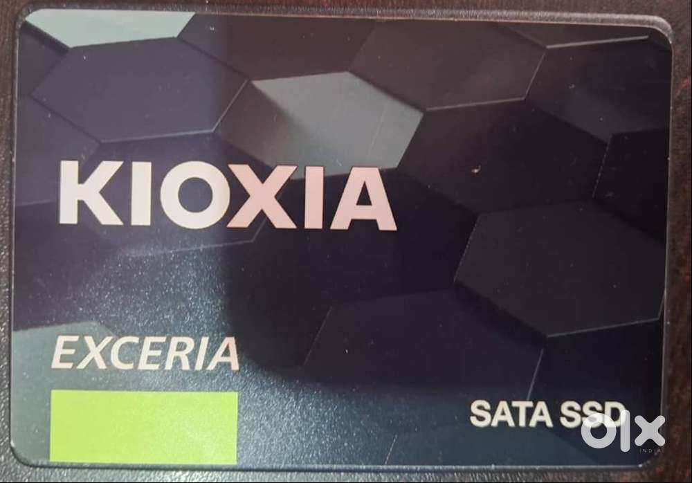 KIOXIA Former Toshiba Memory EXCERIA SATA SSD 960GB - 2.5 inches,