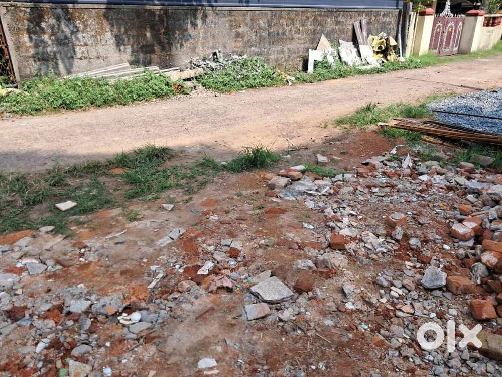 6 cents of Prime Commercial Property in Kadavanthra.