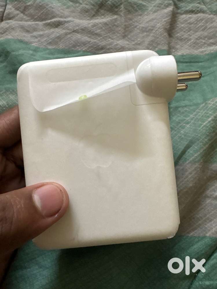 Apple adaptor 140w type c