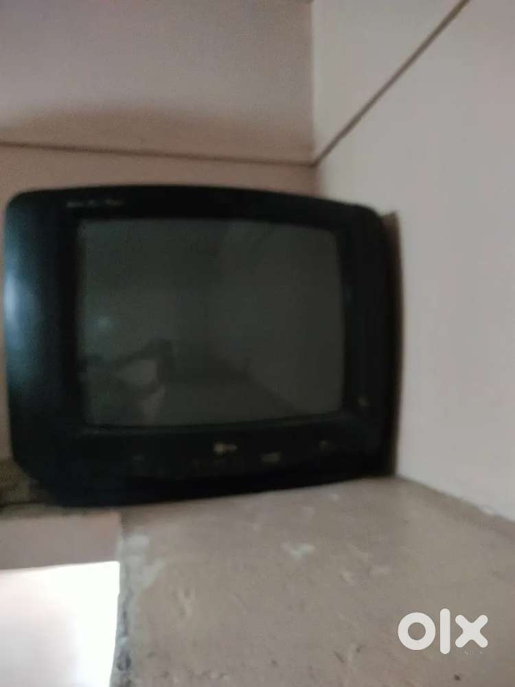 LG Golden Eye Magic CRT TV. Great Condition, Working Perfectly