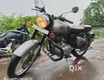 Single hand  use .Well maintained bike ...