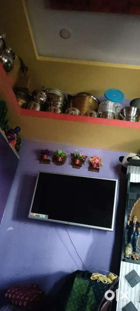 32 inches good condetion lg