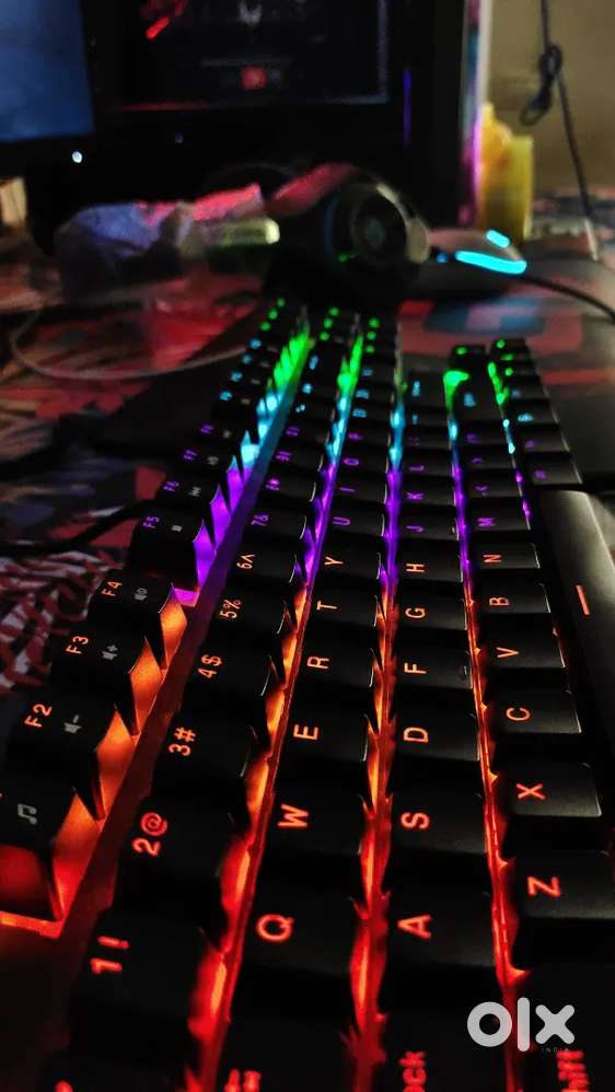 GAMING MECHANICAL KEYBOARD
