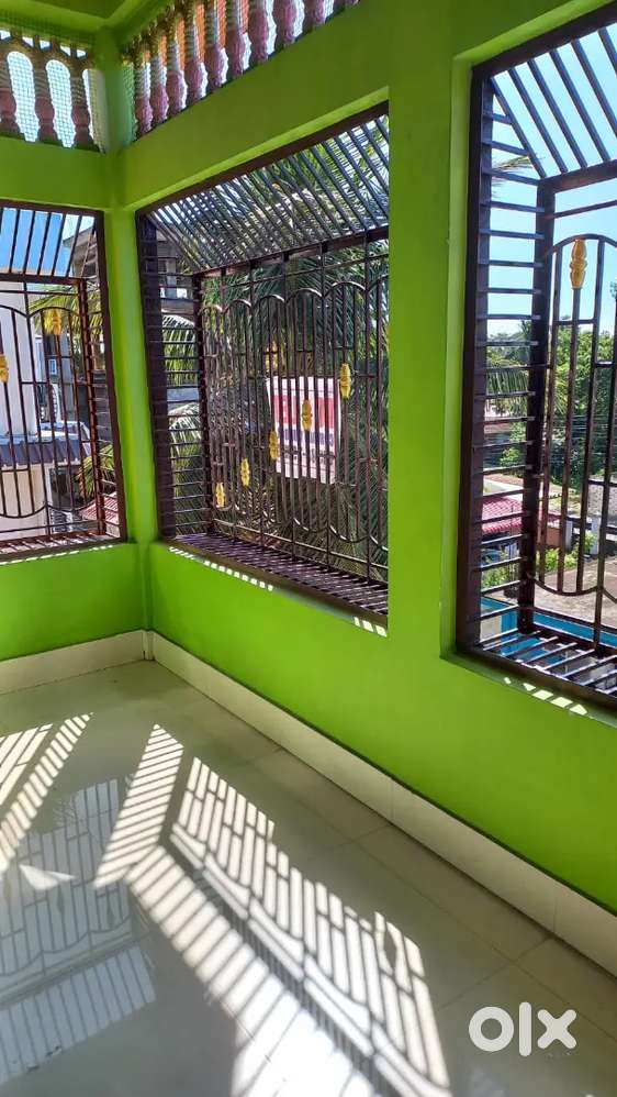 Spacious 1 BHK Builder Floor  2nd Floor  Parking  Bachelor OK