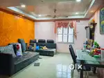 Tollygunge metro distance 2km on road property
