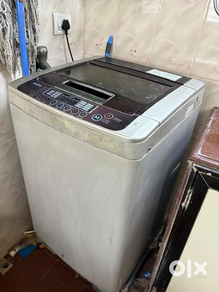 LG TOP LOAD WASHING MACHINE