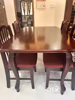 Dininig table rubber wood