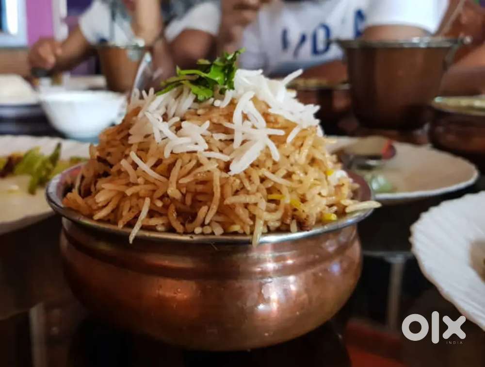 Hotel cook , Master, Food+room provide