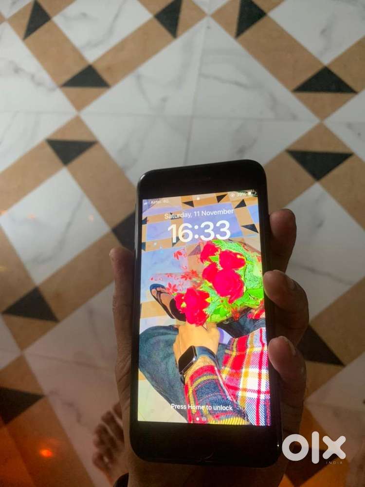 iPhone se black
