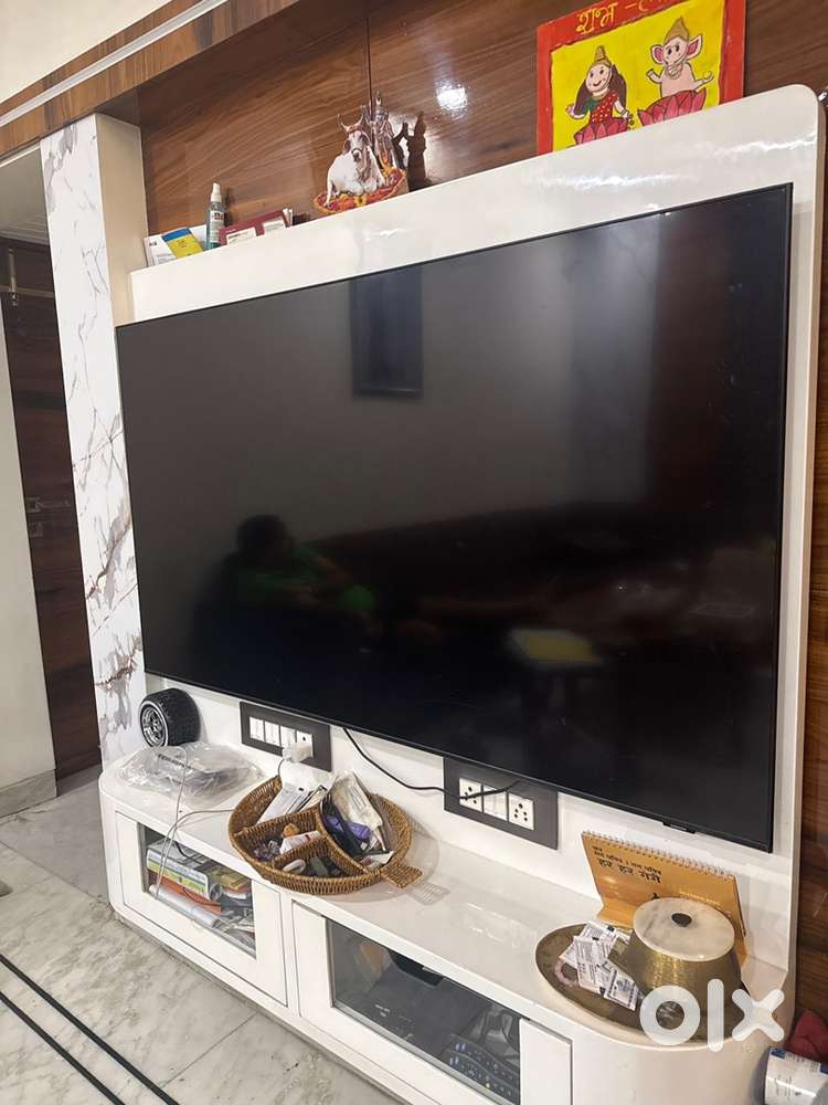 Samsung Tv 65 inches Model no Au8000