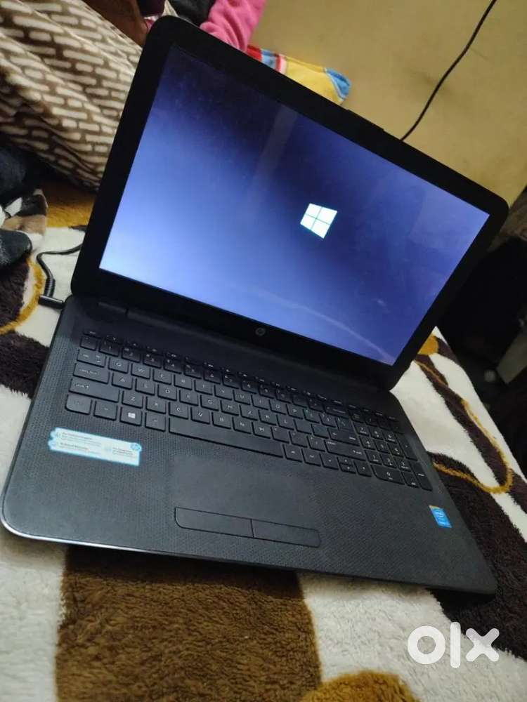 HP Intel Core i3 - 1 TB Storage - 4GB RAM