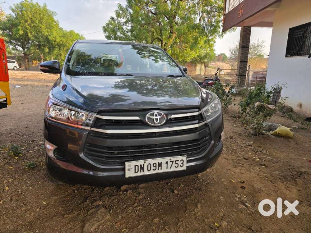 Toyota Innova Crysta 2017 Diesel 120000 Km Driven